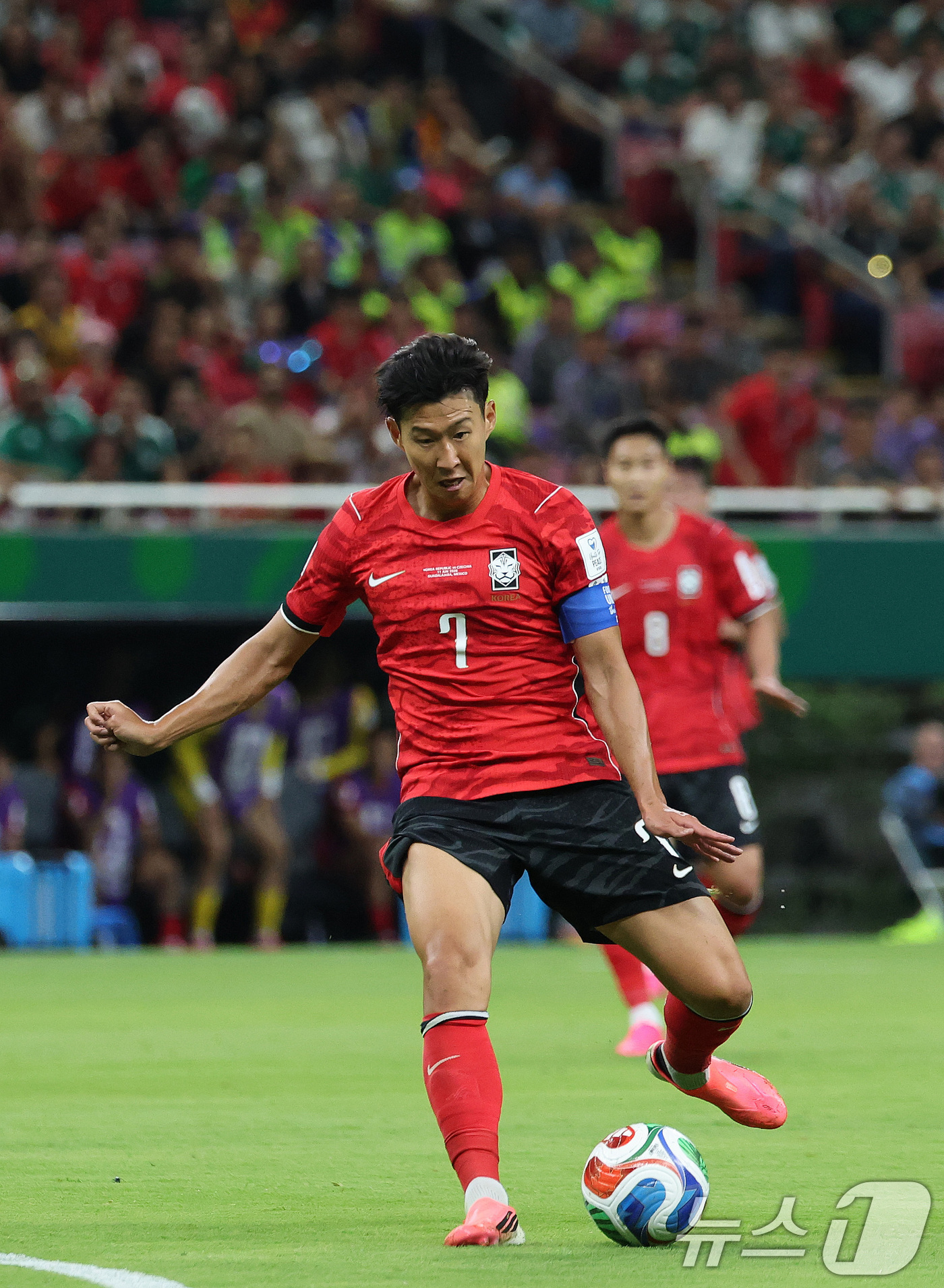 (과달라하라(멕시코)=뉴스1) 임세영 기자 = 대한민국 축구국가대표팀 손흥민이 11일(현지시간) 멕시코 할리스코주 사포판 과달라하라 스타디움에서 열린 2026 북중미 월드컵 A조 …