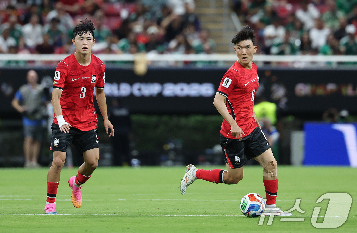 (과달라하라(멕시코)=뉴스1) 임세영 기자 = 대한민국 축구국가대표팀 황인범이 11일(현지시간) 멕시코 할리스코주 사포판 과달라하라 스타디움에서 열린 2026 북중미 월드컵 A조 …
