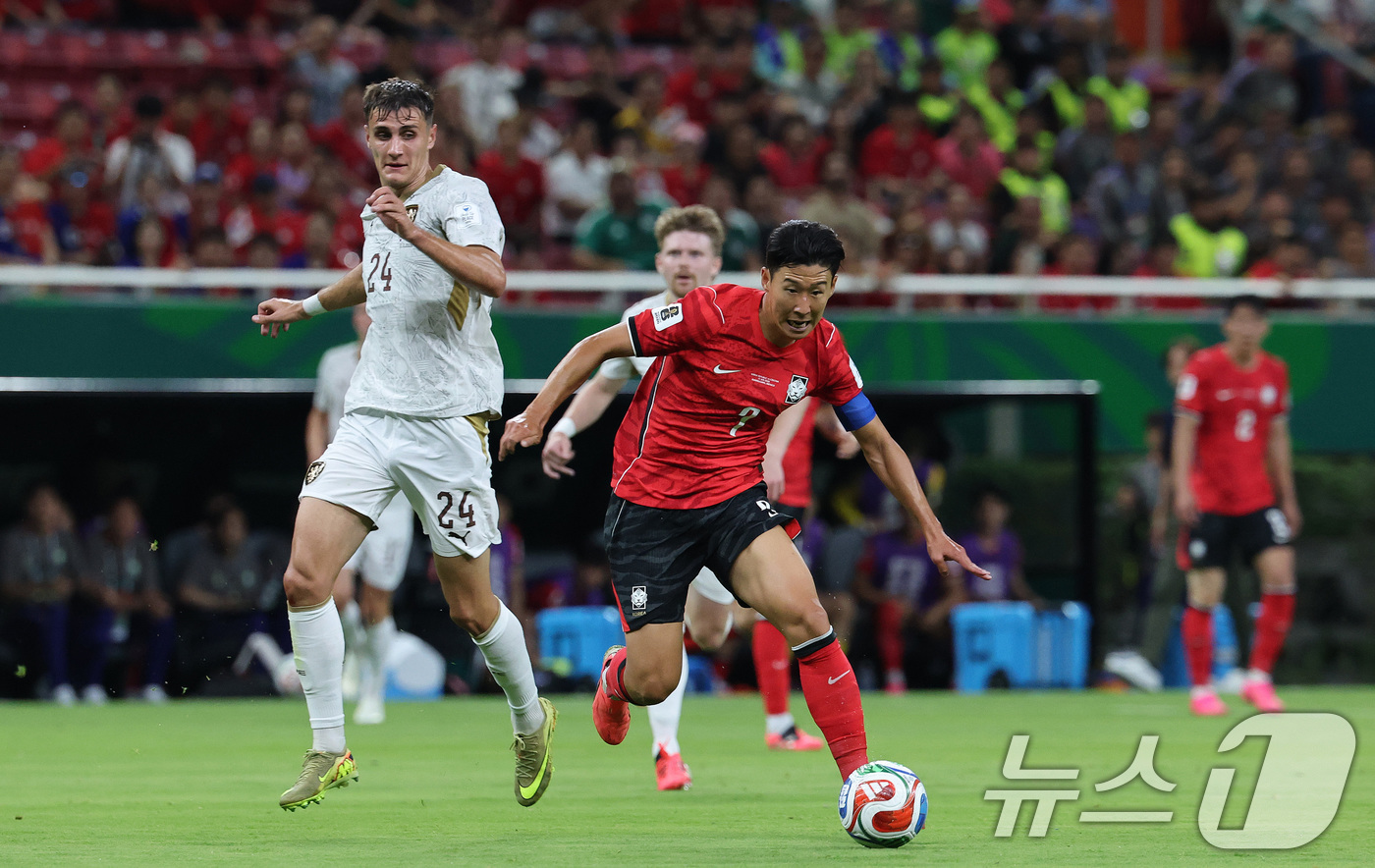 (과달라하라(멕시코)=뉴스1) 임세영 기자 = 대한민국 축구국가대표팀 손흥민이 11일(현지시간) 멕시코 할리스코주 사포판 과달라하라 스타디움에서 열린 2026 북중미 월드컵 A조 …