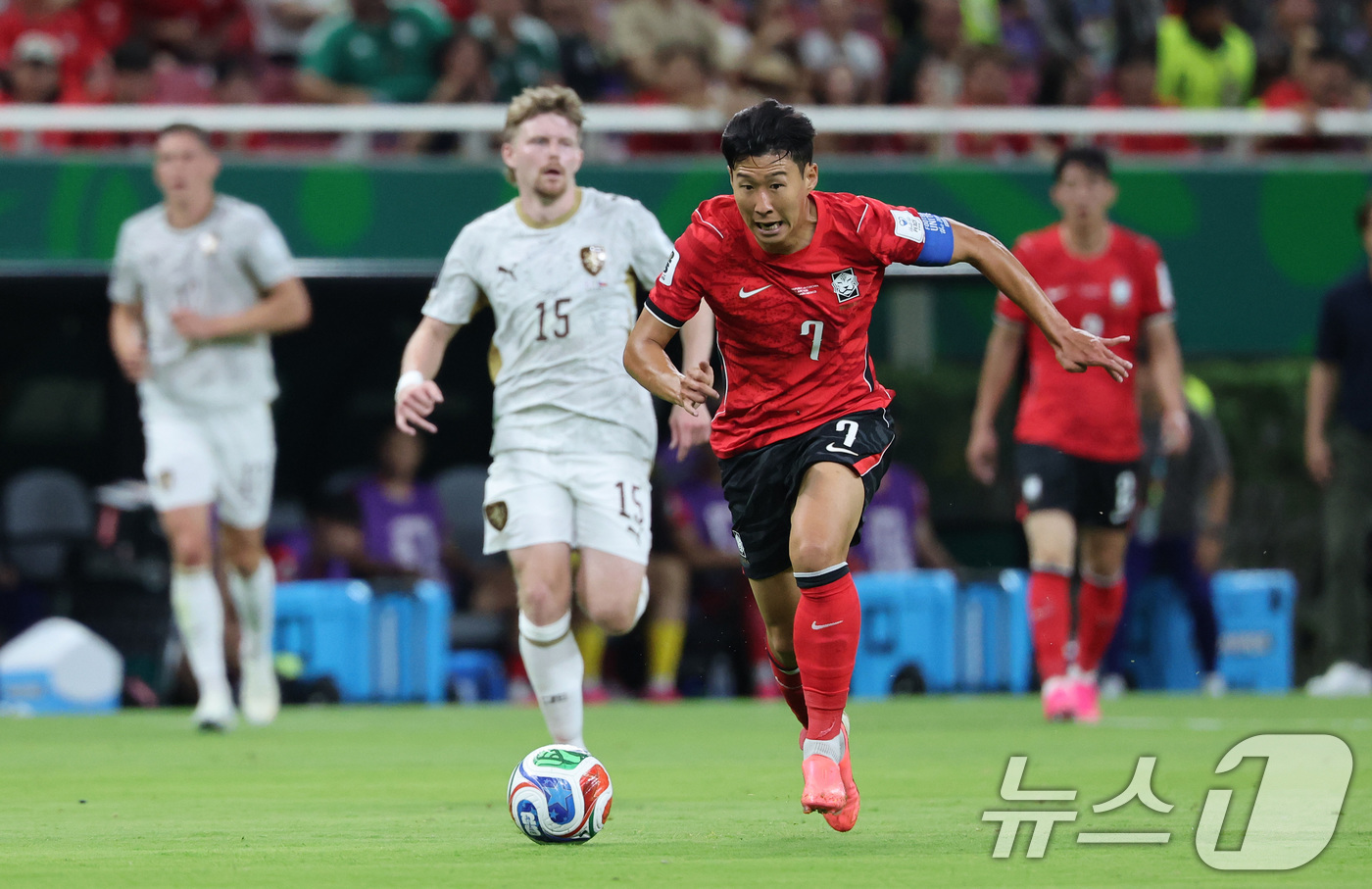 (과달라하라(멕시코)=뉴스1) 임세영 기자 = 대한민국 축구국가대표팀 손흥민이 11일(현지시간) 멕시코 할리스코주 사포판 과달라하라 스타디움에서 열린 2026 북중미 월드컵 A조 …
