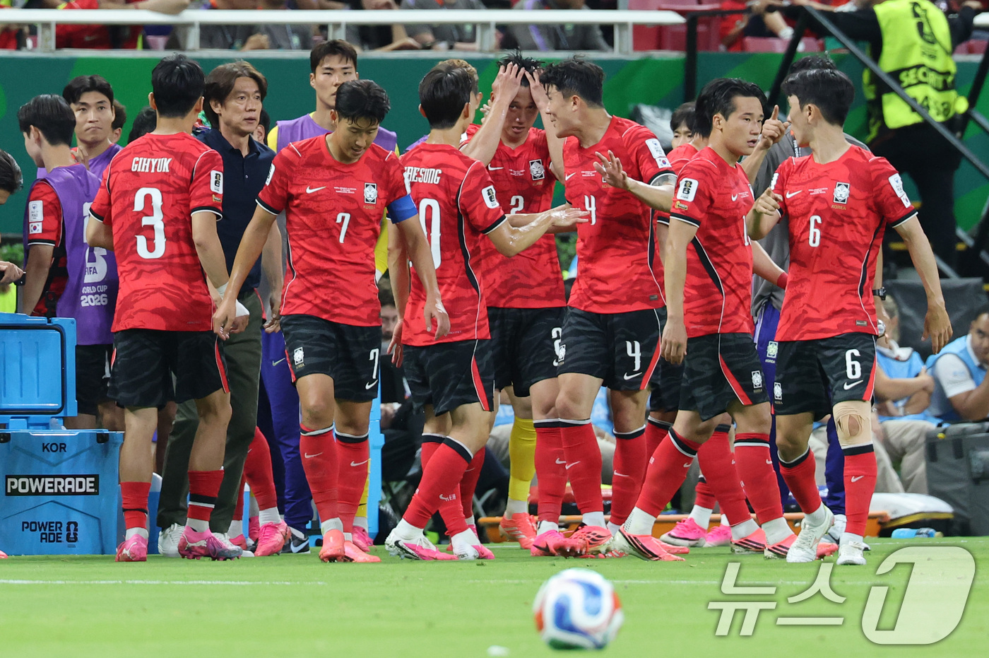 (과달라하라(멕시코)=뉴스1) 임세영 기자 = 홍명보 대한민국 축구국가대표팀 감독이 11일(현지시간) 멕시코 할리스코주 사포판 과달라하라 스타디움에서 열린 2026 북중미 월드컵 …