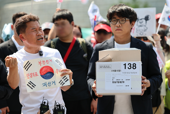 전한길 "'선관위 폐기' 투표용지 보관상자 확보…합수본 제출 검토"