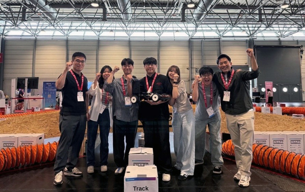 UNIST 권철현 교수팀, 국제 자율주행 레이싱대회 우승