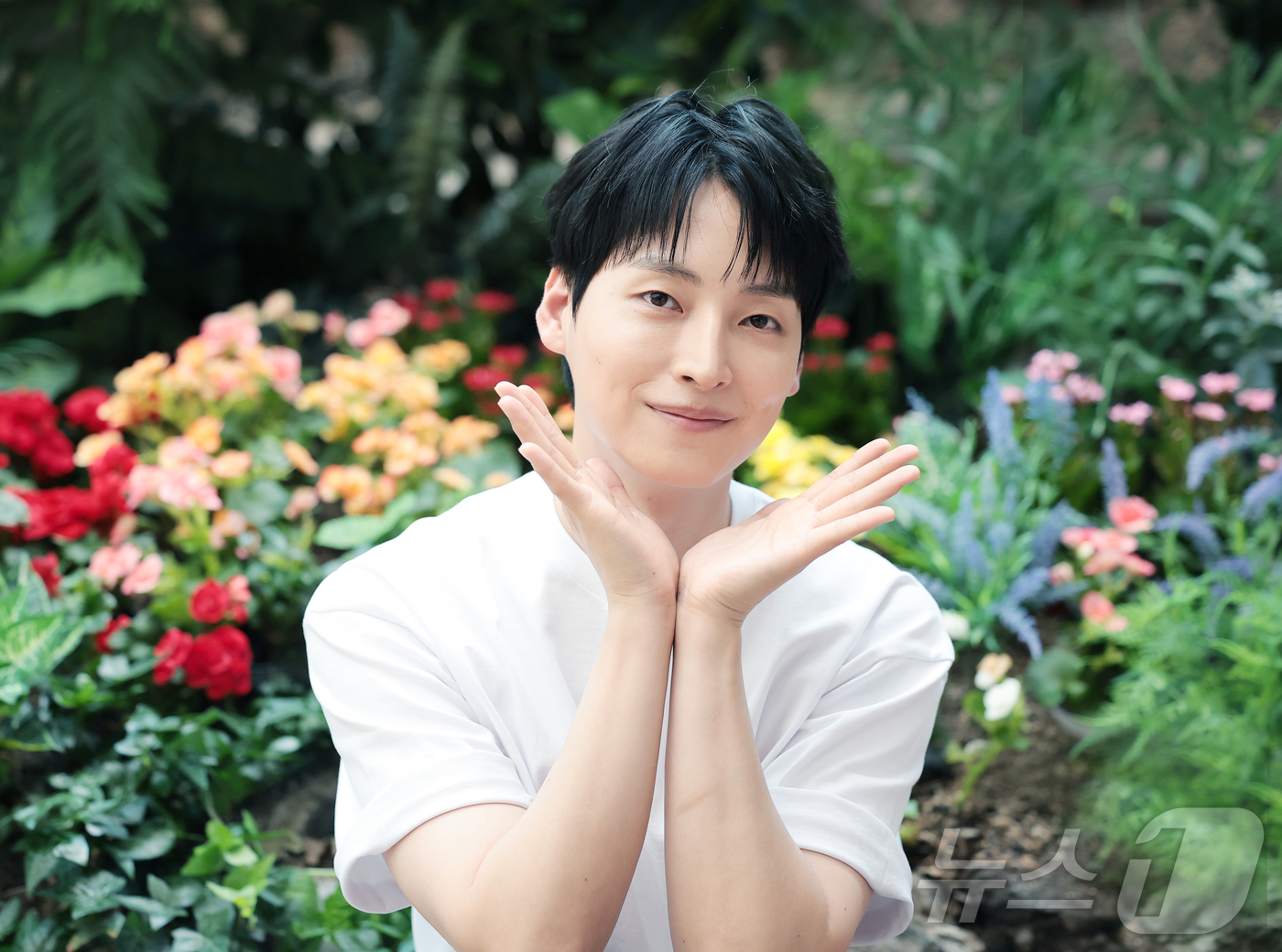 (서울=뉴스1) 권현진 기자 = 배우 임지호가 서울 종로구 뉴스1 사옥에서 열린 인터뷰에 앞서 포즈를 취하고 있다.임지호는 지난 16일 종영한 티빙 오리지널 드라마 '취사병 전설이 …
