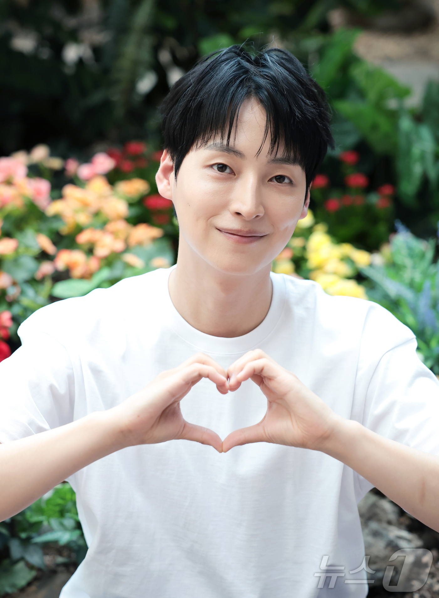 (서울=뉴스1) 권현진 기자 = 배우 임지호가 서울 종로구 뉴스1 사옥에서 열린 인터뷰에 앞서 포즈를 취하고 있다.임지호는 지난 16일 종영한 티빙 오리지널 드라마 '취사병 전설이 …