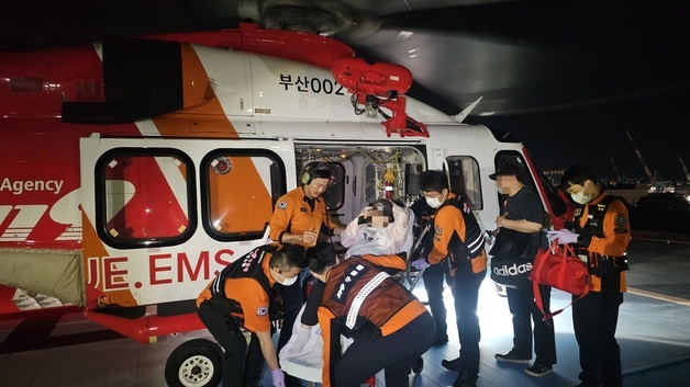 양수 터진 울산 임산부, 부산 소방헬기 타고 서울로…산모·아기 건강