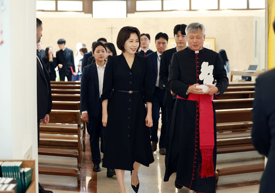 金여사 "서울 세계청년대회, 평화 가치 나누는 축제…정부 도울 부분 전달할 것"