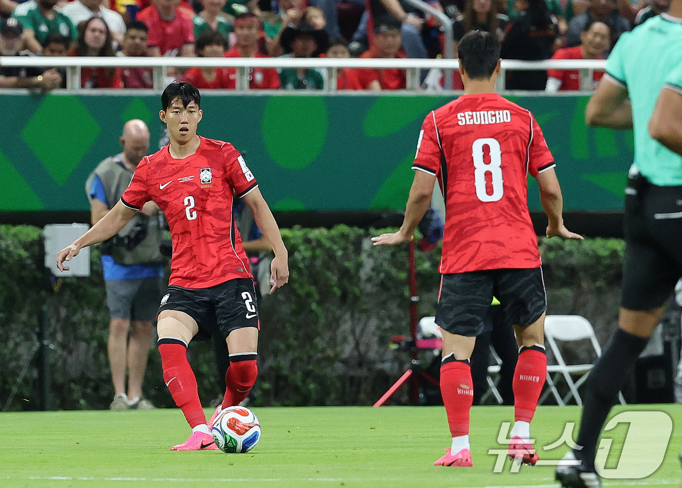 (과달라하라(멕시코)=뉴스1) 임세영 기자 = 대한민국 축구국가대표팀 이한범이 11일(현지시간) 멕시코 할리스코주 사포판 과달라하라 스타디움에서 열린 2026 북중미 월드컵 A조 …