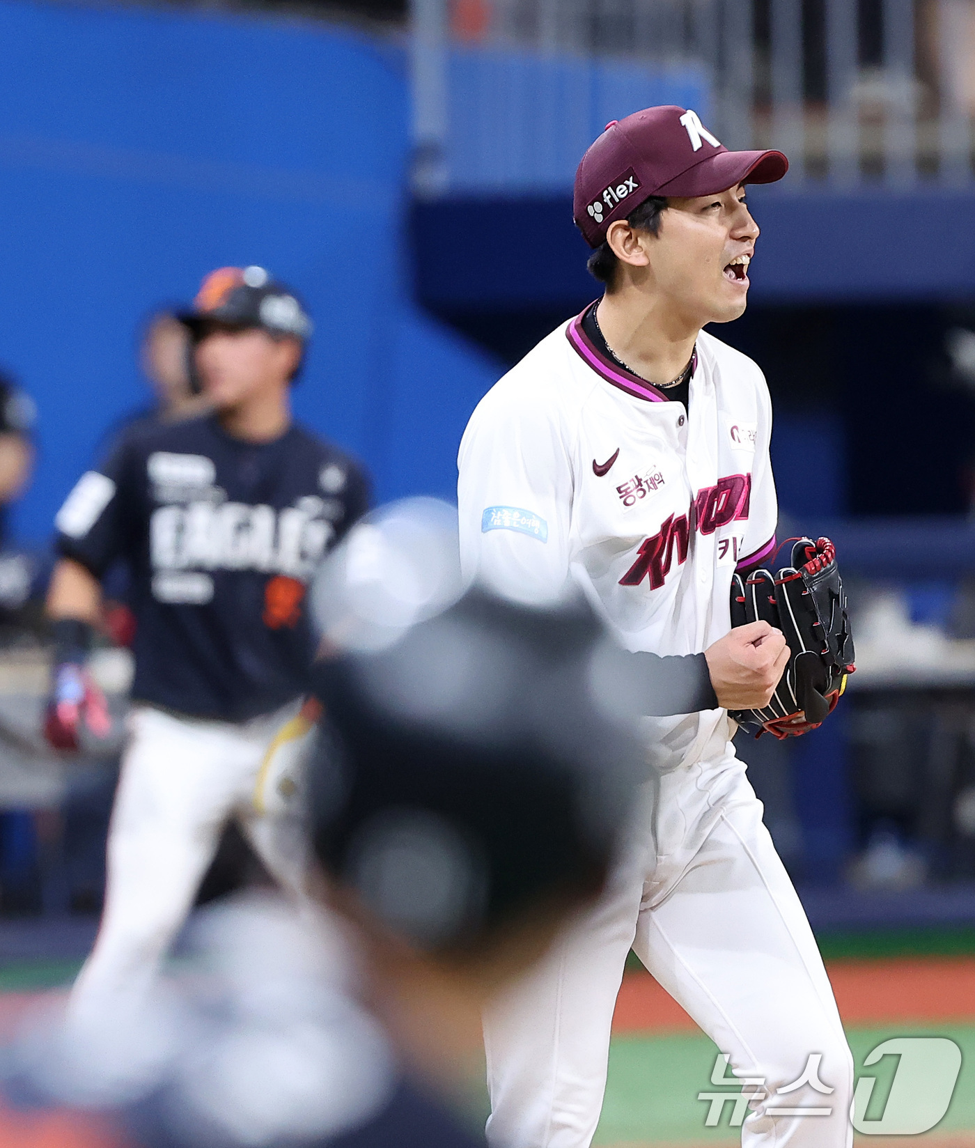 (서울=뉴스1) 김성진 기자 = 14일 서울 고척스카이돔에서 열린 '2026 신한은행 SOL KBO리그'  한화 이글스와 키움 히어로즈의 경기에서 키움 마무리 투수 유토가 9회초 …