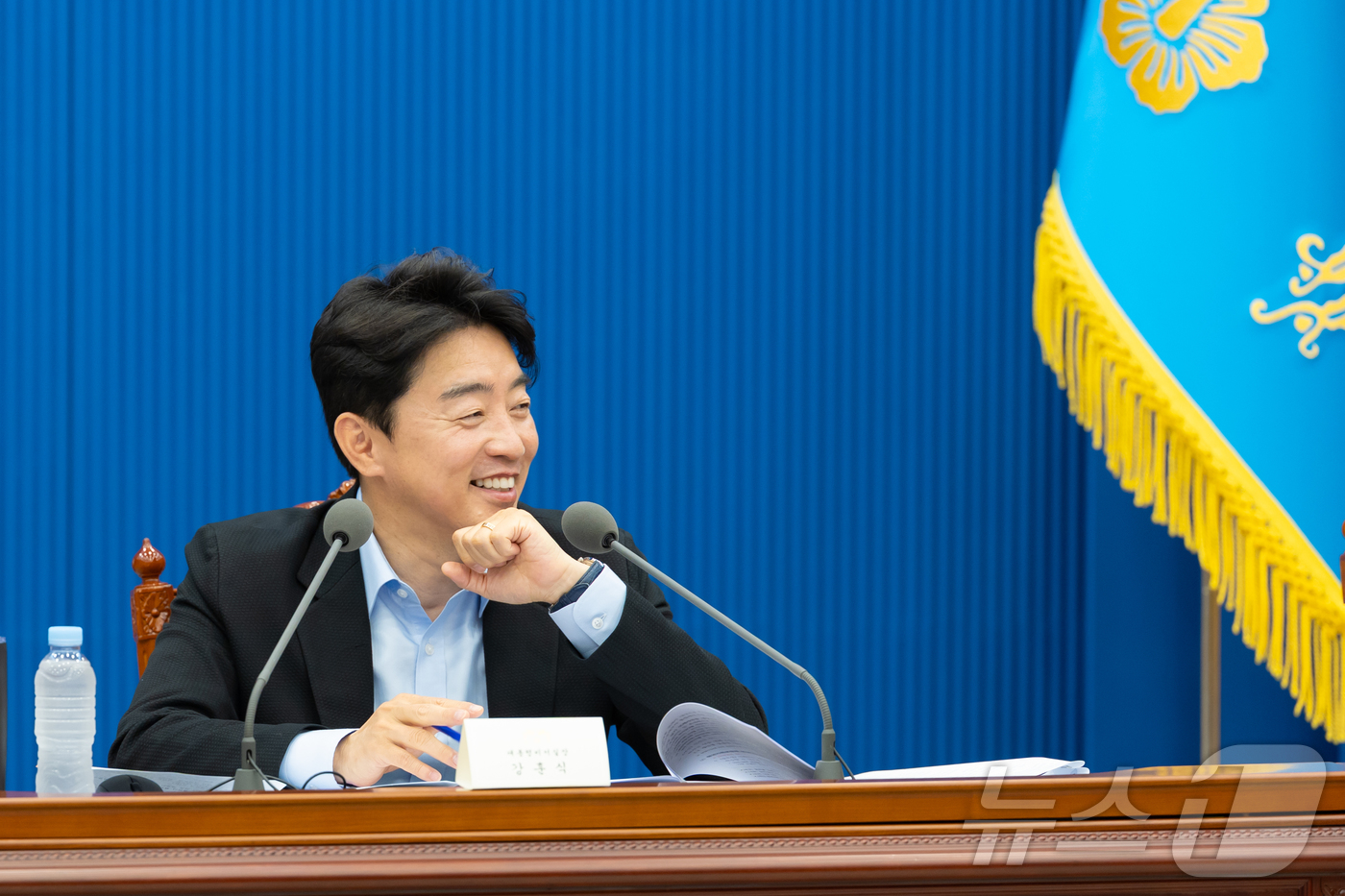 (서울=뉴스1) 이재명 기자 = 강훈식 비서실장이 14일 청와대에서 열린 청년미래자문단 최종회의에서 발언을 하고 있다. (청와대 제공. 재판매 및 DB 금지) 2026.6.14/뉴 …