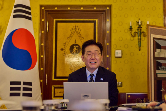 李대통령 "문턱 닳도록 여야 찾아라…2년 차 입법 속도전 총력" 주문
