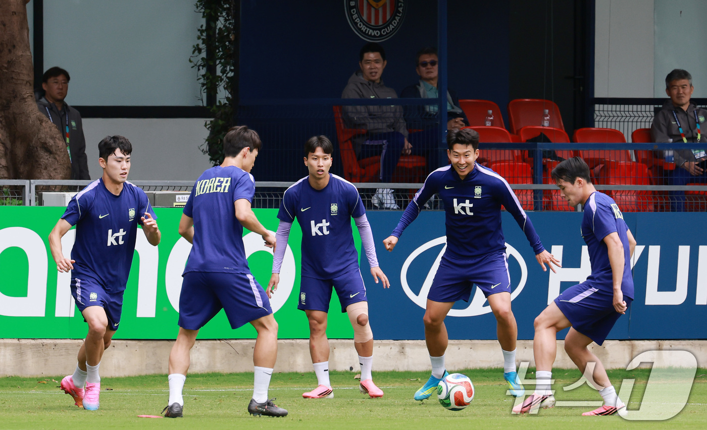(과달라하라(멕시코)=뉴스1) 임세영 기자 = 2026 북중미 월드컵에 출전하는 대한민국 축구 국가대표팀 선수들이 15일(현지시간) 멕시코 과달라하라 인근 사포판에 위치한 베이스캠 …