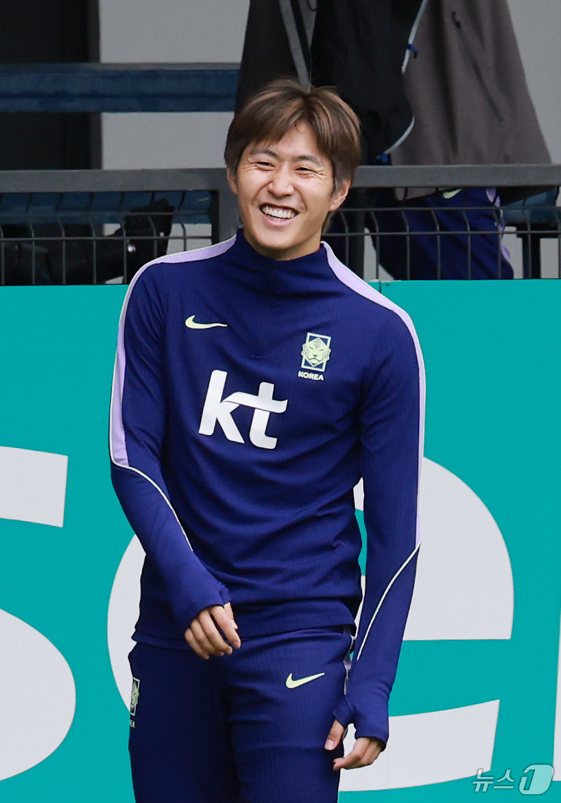 (과달라하라(멕시코)=뉴스1) 임세영 기자 = 2026 북중미 월드컵에 출전하는 대한민국 축구 국가대표팀 이강인이 15일(현지시간) 멕시코 과달라하라 인근 사포판에 위치한 베이스캠 …