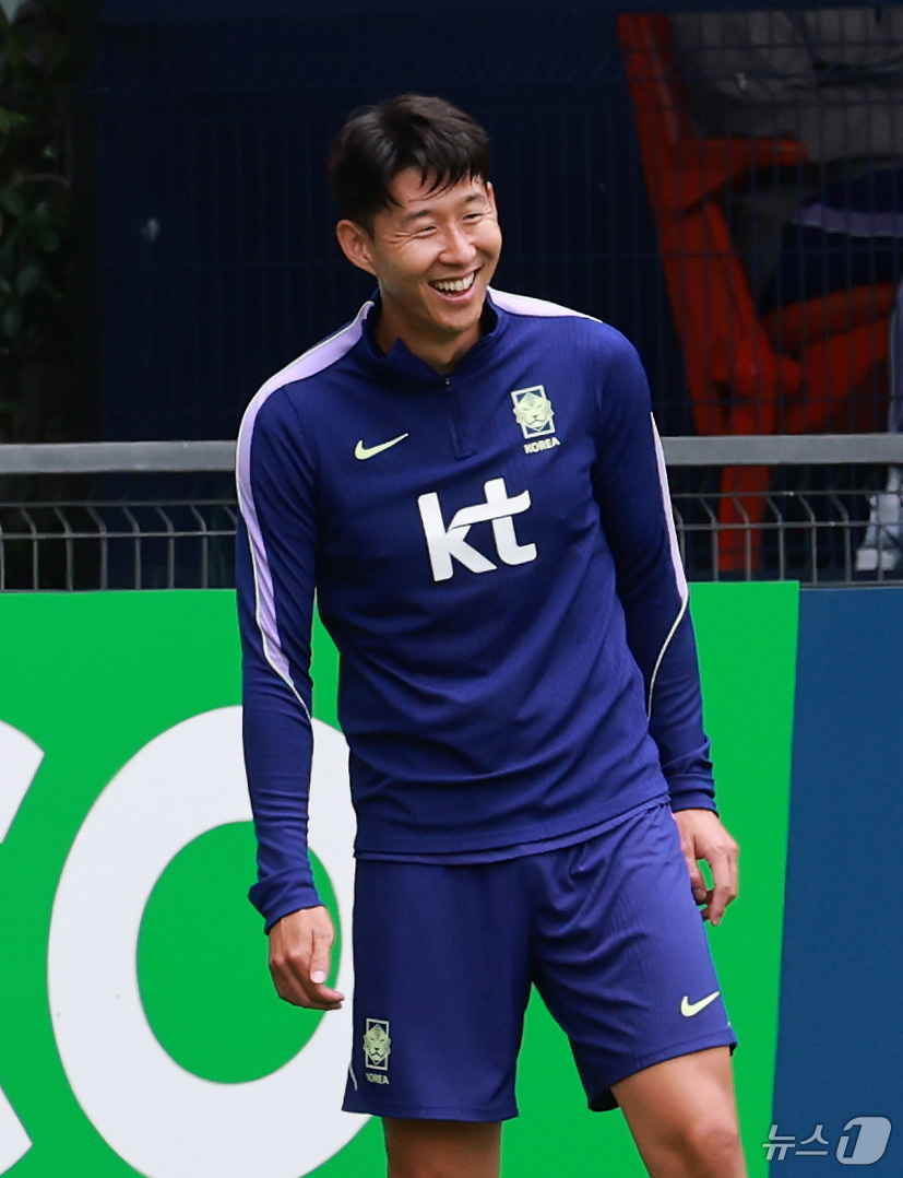 (과달라하라(멕시코)=뉴스1) 임세영 기자 = 2026 북중미 월드컵에 출전하는 대한민국 축구 국가대표팀 손흥민이 15일(현지시간) 멕시코 과달라하라 인근 사포판에 위치한 베이스캠 …