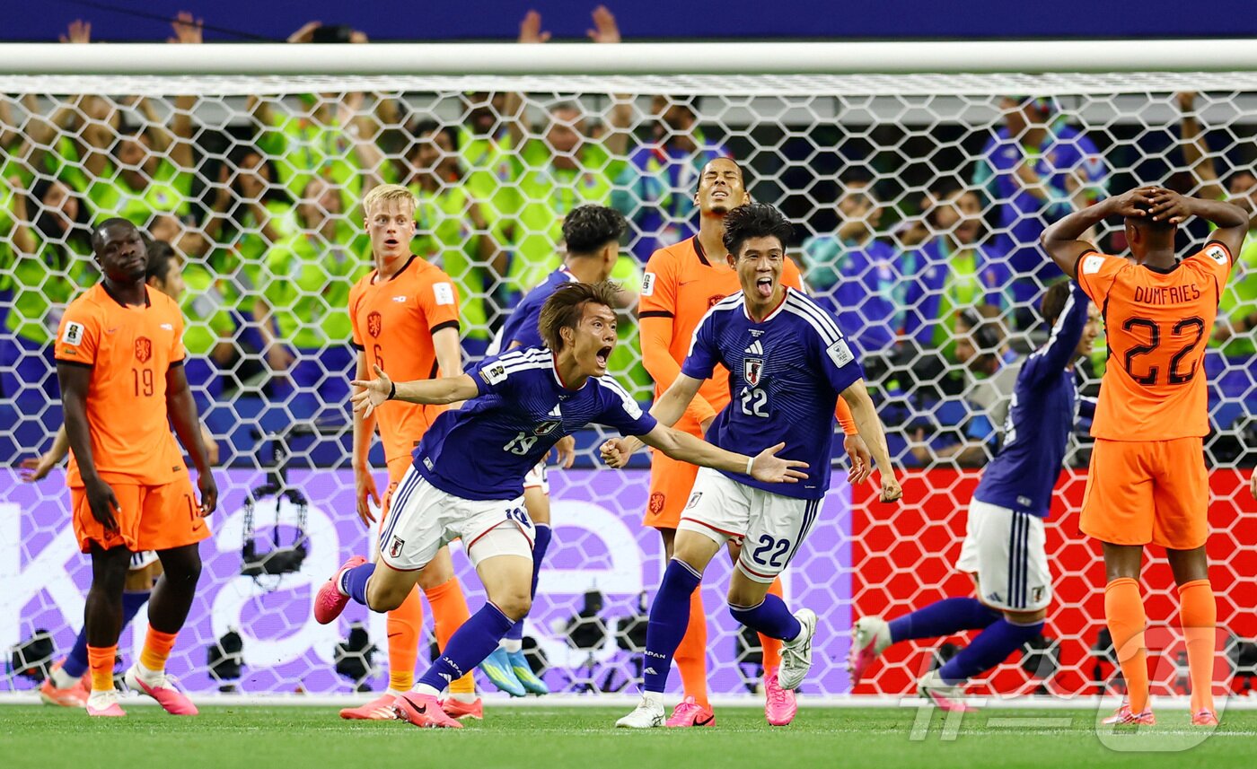 본문 이미지 - 일본 축구대표팀이 15일(한국시간) 열린 2026 북중미 월드컵 F조 조별리그 1차전에서 네덜란드와 2-2로 비겼다. ⓒ 로이터=뉴스1