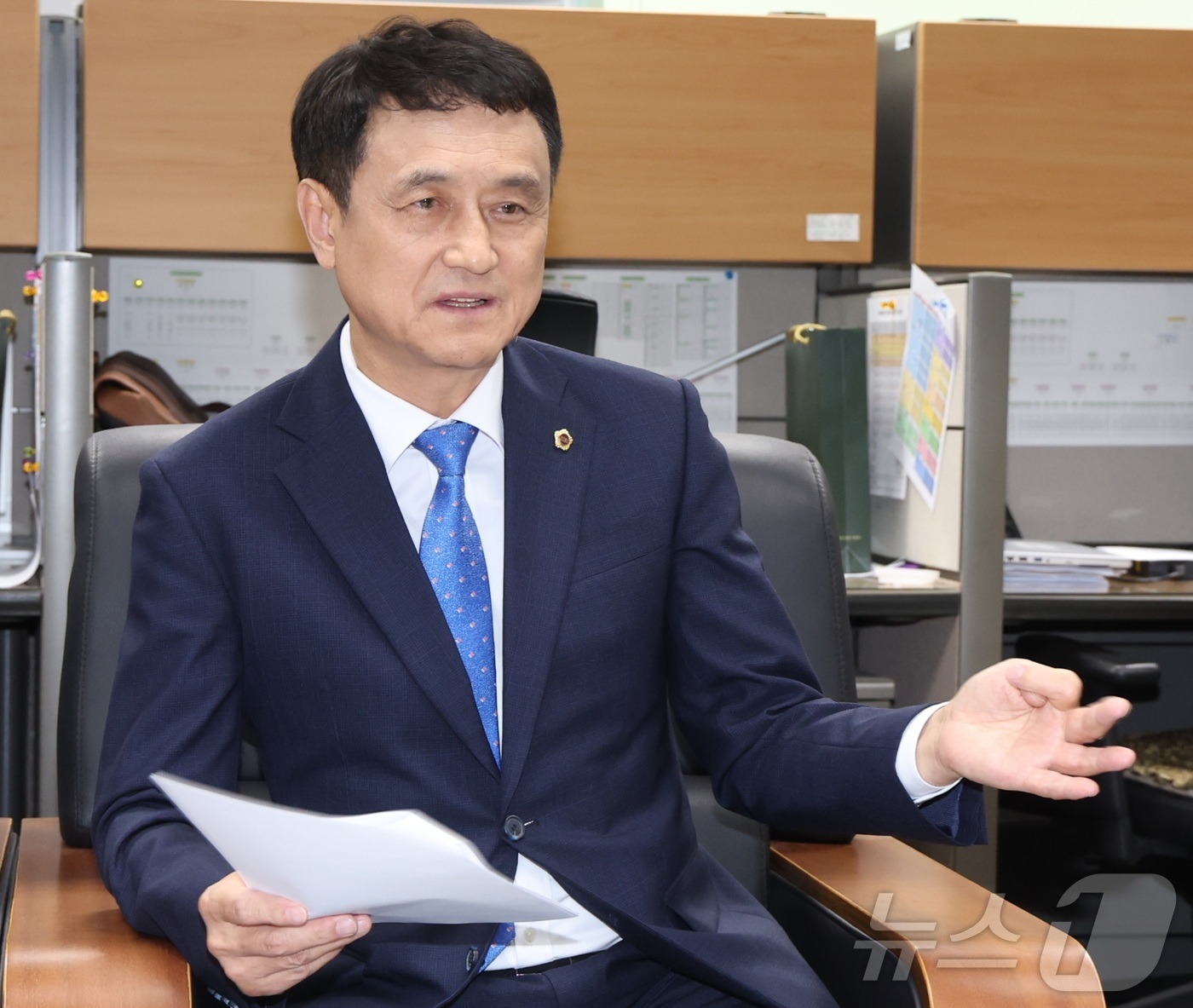 (전주=뉴스1) 유경석 기자 = 김희수 전북특별자치도의회 부의장이 15일 전북 전주시 전북도의회 기자실에서 전북도의장 출마 관련 간담회를 열고 질의에 답변을 하고 있다. 2026. …