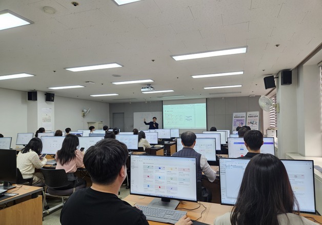 군산시, 업무 전반에 'AI 맞춤형 데이터 기반 행정' 도입 운영