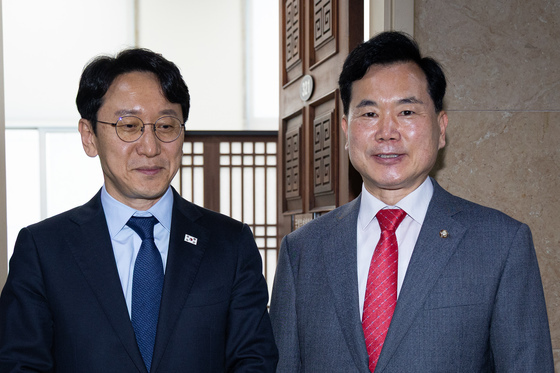 여야, 후반기 원 구성·선관위 국조 논의했지만…평행선