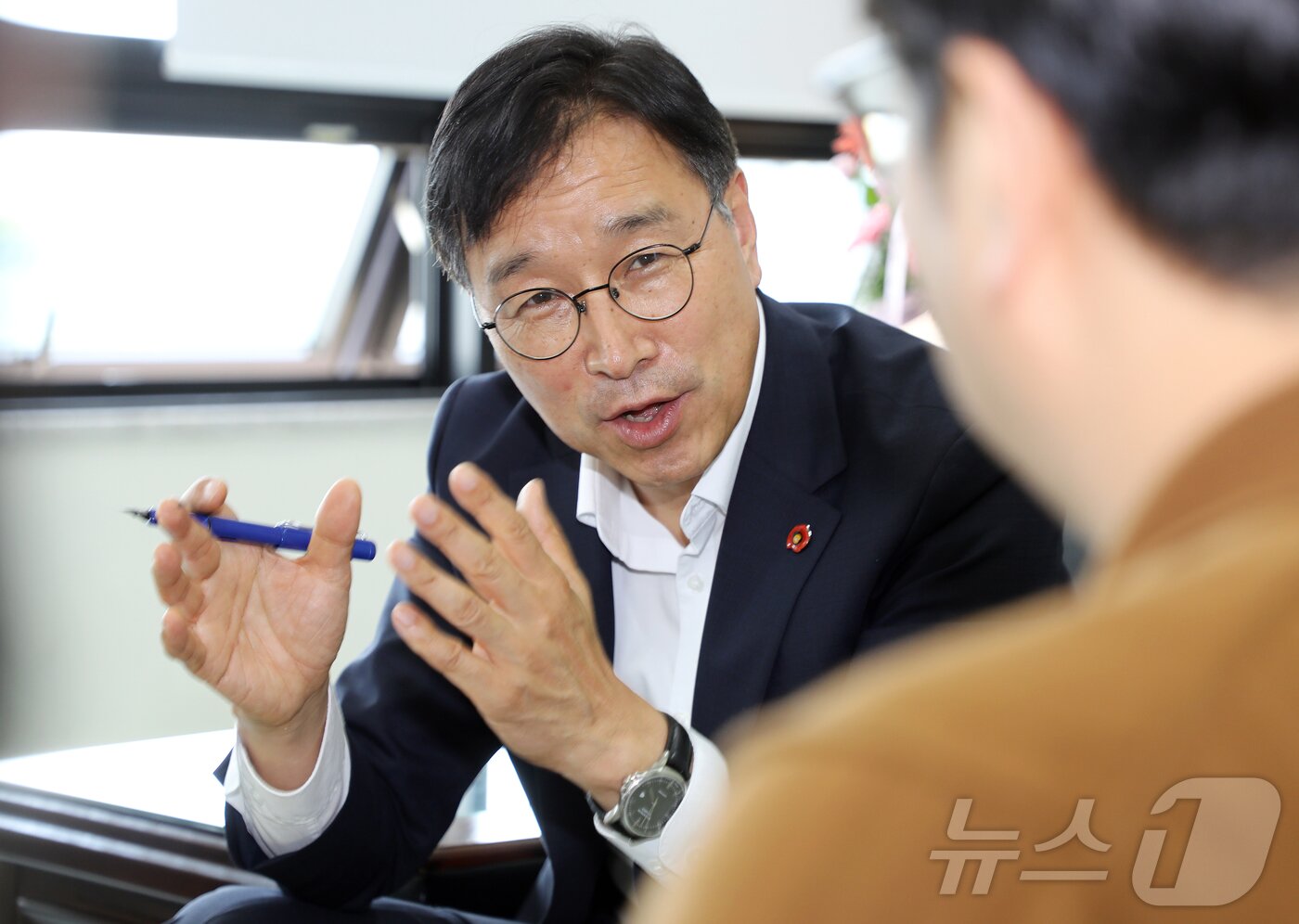 본문 이미지 - 뉴스1 제주본부와 인터뷰하는 위성곤 제주특별자치도지사 당선인. ⓒ 뉴스1 오미란 기자