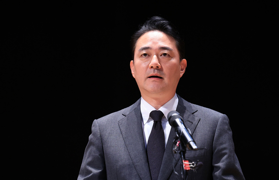 입장 발표하는 홍정도 중앙그룹 부회장