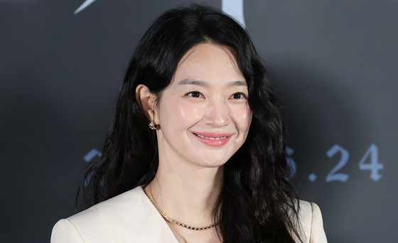 '눈동자' 신민아 "쌍둥이 1인2역, 전혀 다른 인물이라 생각하고 연기"