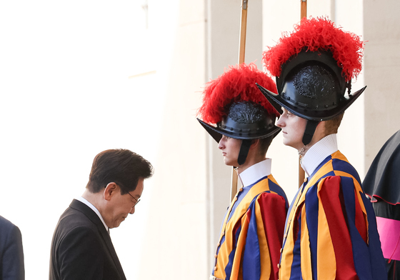 이재명 대통령 '레오 14세 교황 면담 위해'
