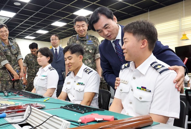 안규백, 3군 사관학교 순회 마쳐…통합사관학교 구체화 예고