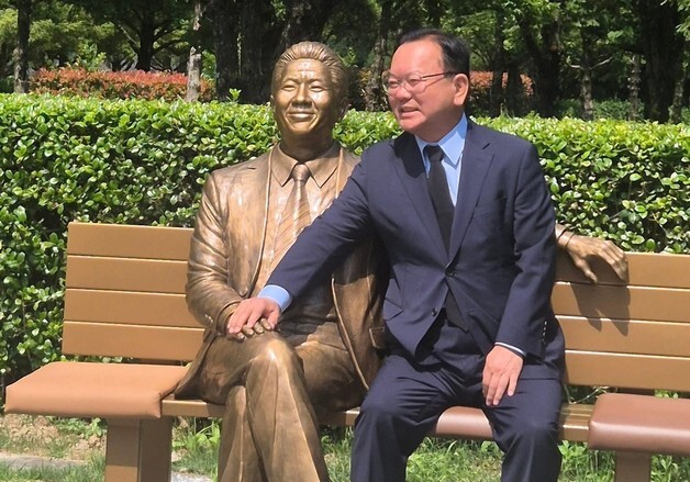 김부겸 "제가 뛰어든 길에 후배들이 노무현 기억하며 달려와"