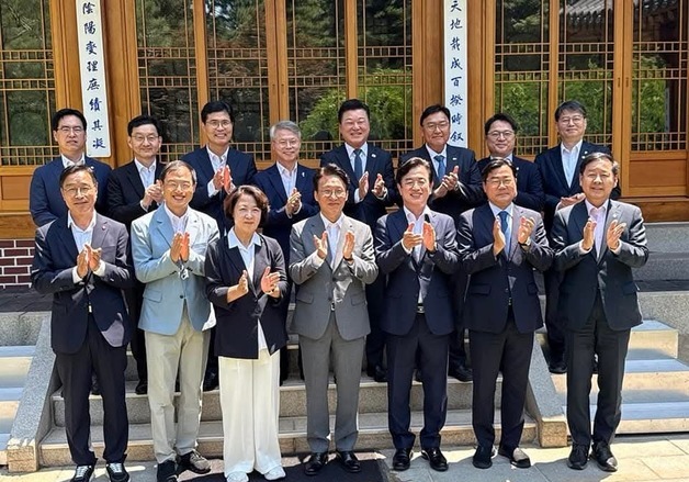 '충북 대표 세일즈맨' 신용한, 총리 만나 지역 현안 지원요청