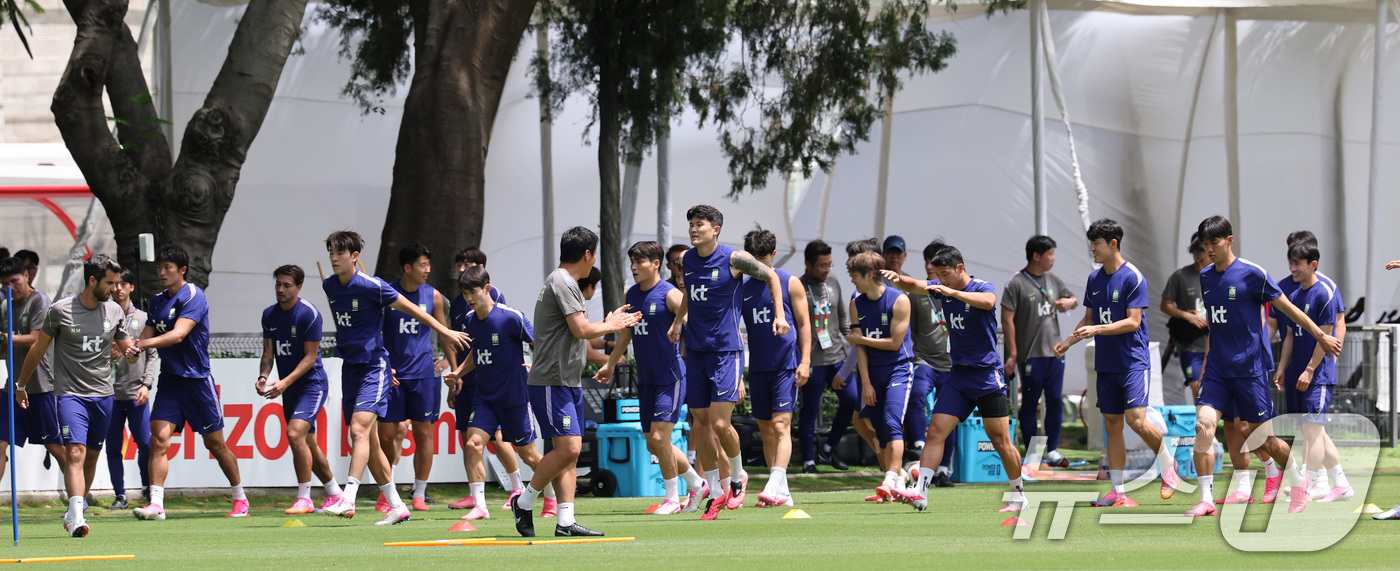 (과달라하라(멕시코)=뉴스1) 임세영 기자 = 2026 북중미 월드컵에 출전하는 대한민국 축구 국가대표팀 선수들이 15일(현지시간) 멕시코 과달라하라 인근 사포판에 위치한 베이스캠 …