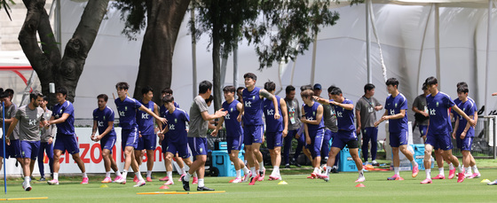 훈련하는 대한민국 축구대표팀