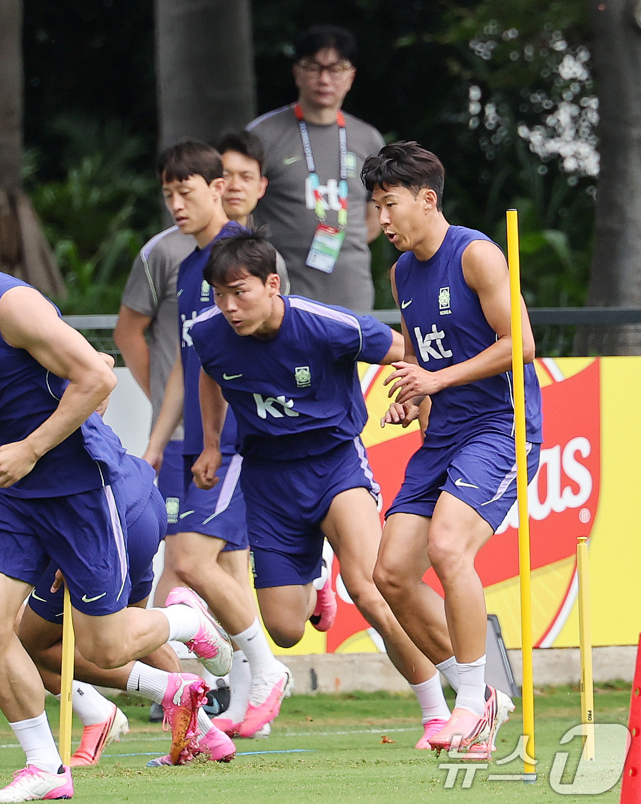 (과달라하라(멕시코)=뉴스1) 임세영 기자 = 2026 북중미 월드컵에 출전하는 대한민국 축구 국가대표팀 손흥민이 15일(현지시간) 멕시코 과달라하라 인근 사포판에 위치한 베이스캠 …