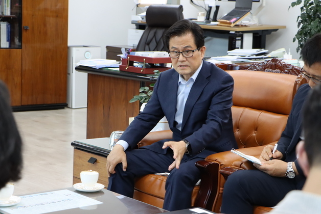 엄승용 보령시장 당선인 취임 전 한국행정연구원 등 방문