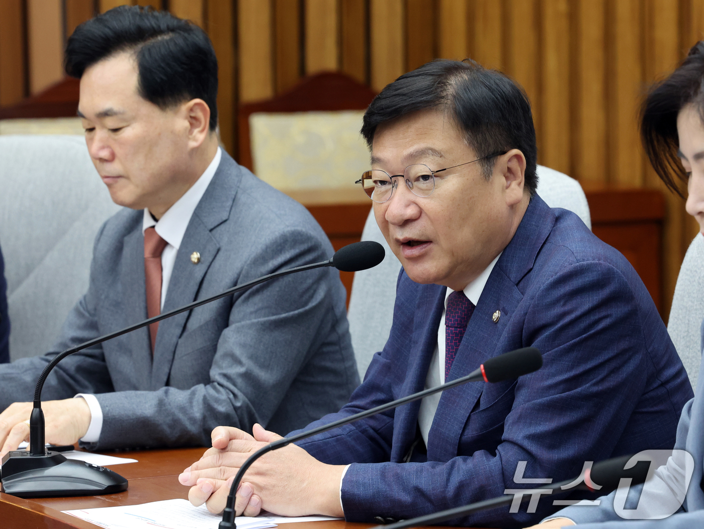 (서울=뉴스1) 황기선 기자 = 정점식 국민의힘 원내대표가 16일 오전 서울 여의도 국회에서 열린 원내대책회의에서 모두발언을 하고 있다.  2026.6.16/뉴스1