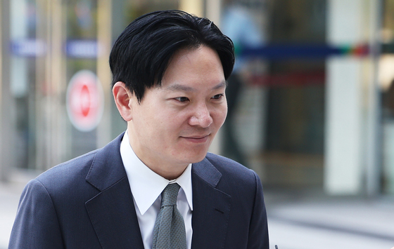 증인 출석하는 박상용 검사
