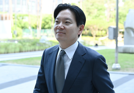 박상용 "검사실 술 반입 사실 없어"…재판서 정면 반박(종합)