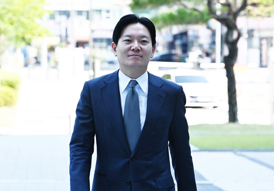 "거짓말 탐지기 하게 해 달라" 박상용, 수원지법서 무한정 대기