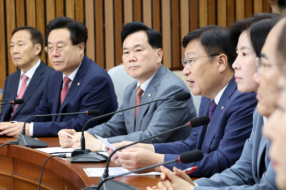 모두발언하는 정점식 원내대표
