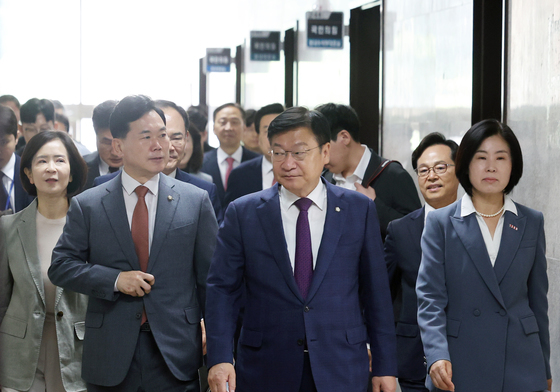 정점식 '원내대표단과 함께'