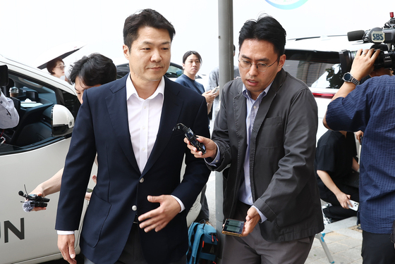 2차 종합특검 출석하는 최재훈 전 부장