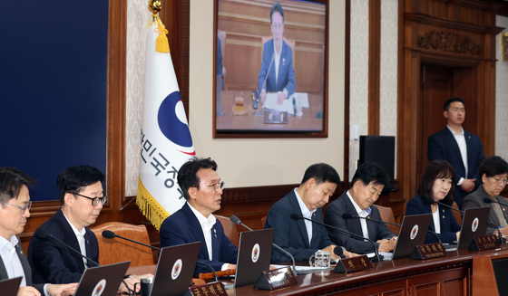 국무회의 주재하는 김민석 총리