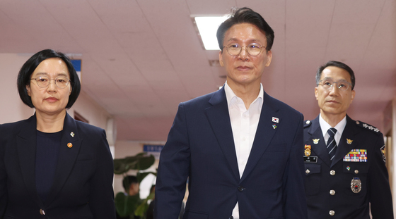 국무회의 참석하는 김민석·한성숙·유재성