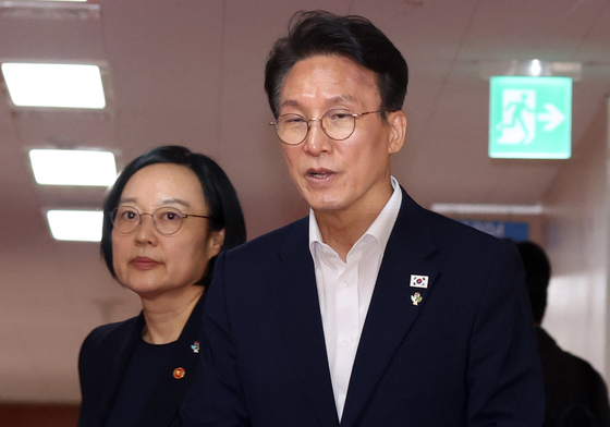 국무회의 참석하는 김민석·한성숙