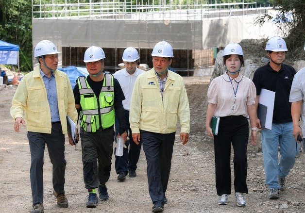 전춘성 진안군수, 군립 자연휴양림 조성사업 현장 점검