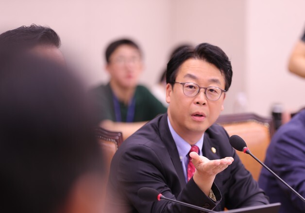 곽규택 "이르면 9월 돔구장 공모…전재수 당선인 로드맵 내놔야"