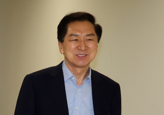 회동 위해 이동하는 김기현 의원