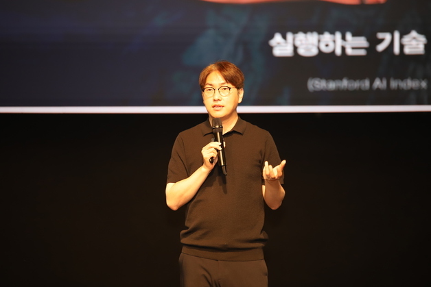하정우 전 AI수석 "제주, AI 기반 초연결 생태계 최적지"