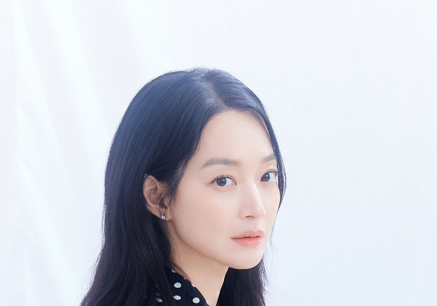 신민아 "촬영 중 '눈동자' 시사 달려온 ♥김우빈, 결혼 후 안정감 느껴"
