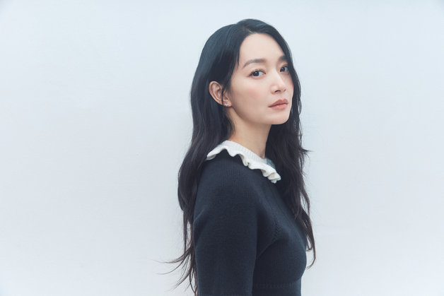 신민아 "시각 장애 연기 위해 '눈동자' 움직임 조절 연습…CG 아니에요"
