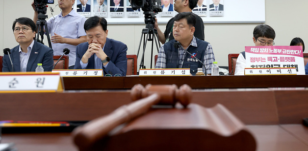 팽팽한 긴장감 속에 이어지는 최저임금위원회